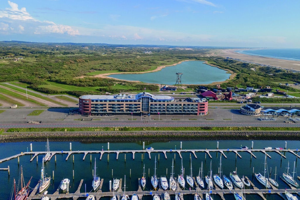 Leonardo Seaport Beach